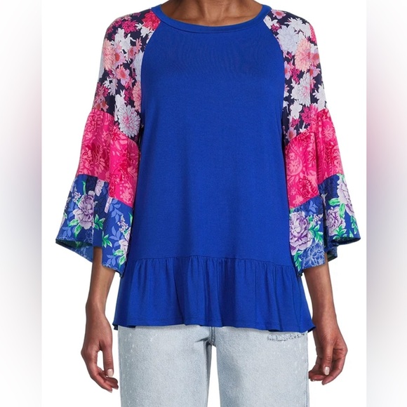 Pioneer Woman Mixed Media  Bell Sleeve Blouse New Without Tags Size Small - Picture 1 of 6